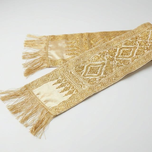 ສະໄບ ໄໝແທ້ ສີຄຳ ປັກດ້ວຍມື